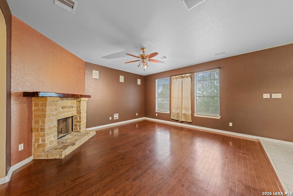141 Springtree Gate Cibolo, TX 78108 - Photo 9 of 36