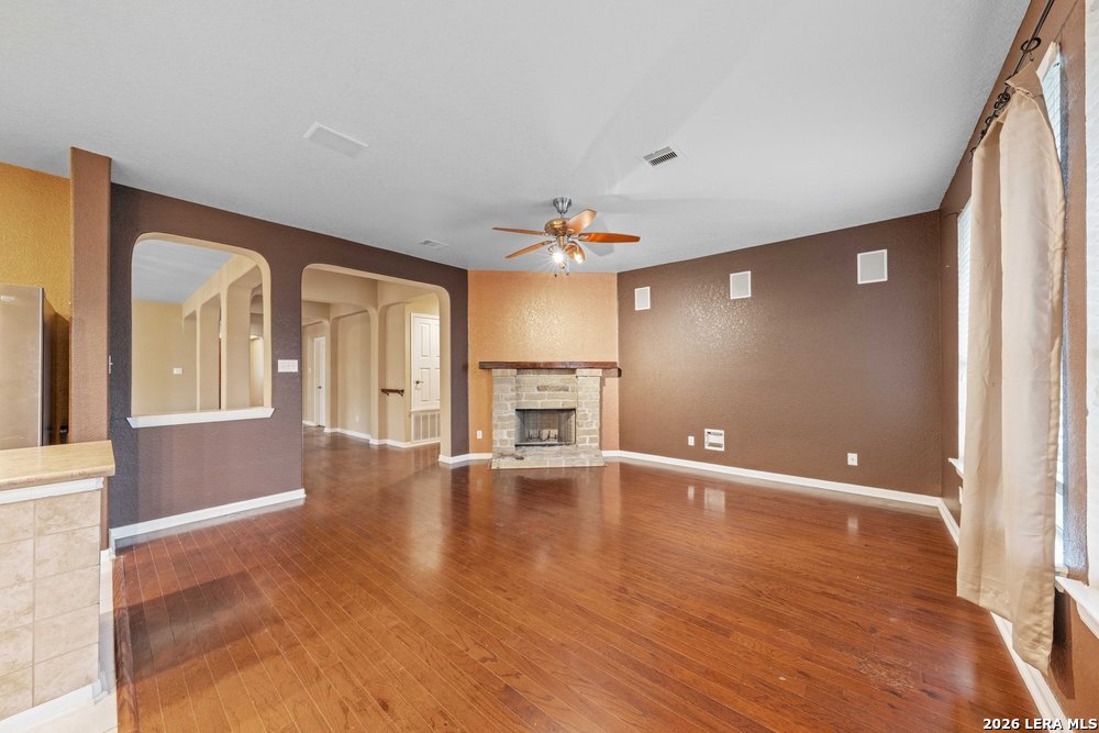141 Springtree Gate Cibolo, TX 78108 - Photo 10 of 36
