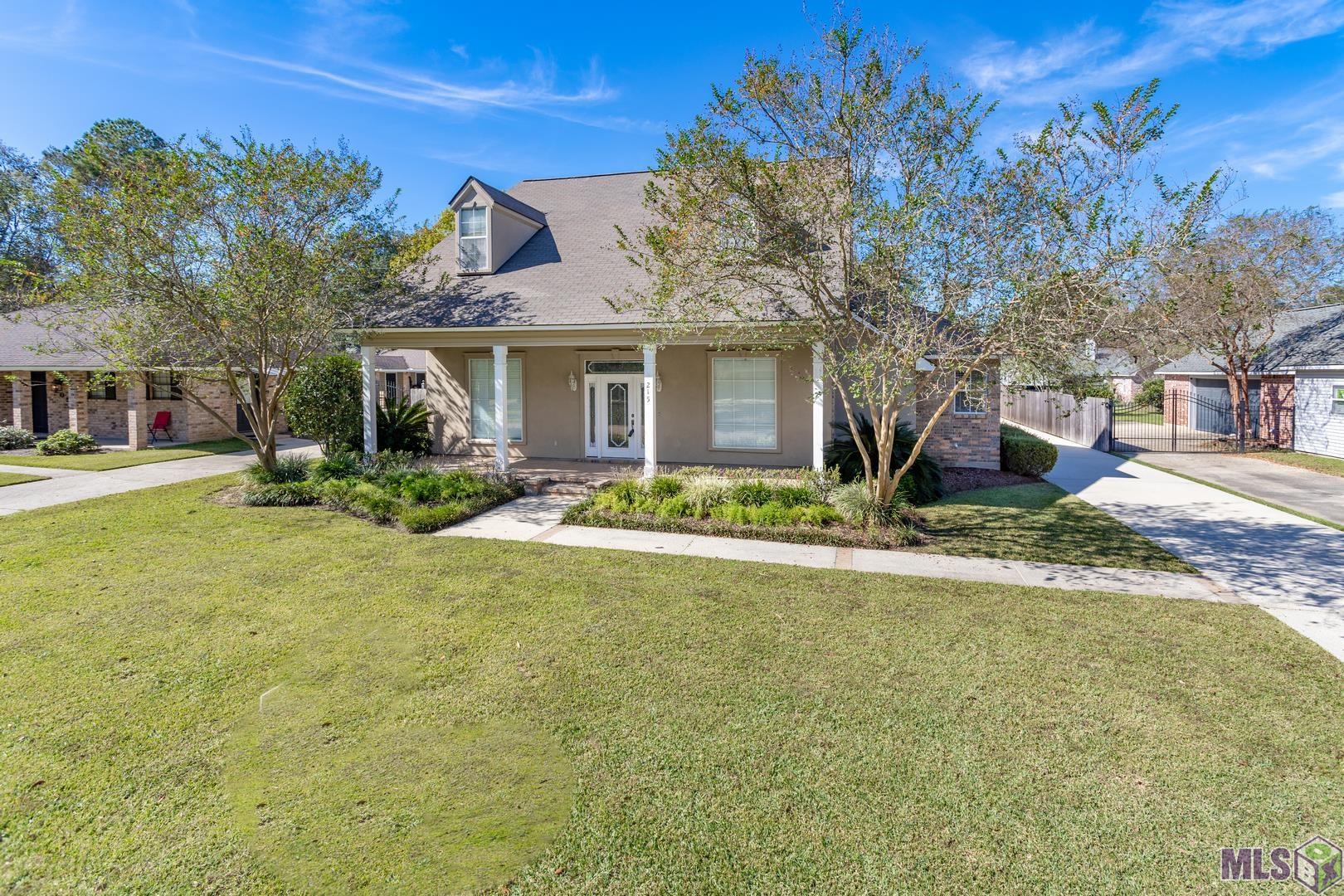215 Wylie Drive Baton Rouge, LA 70808 - Photo 1 of 44