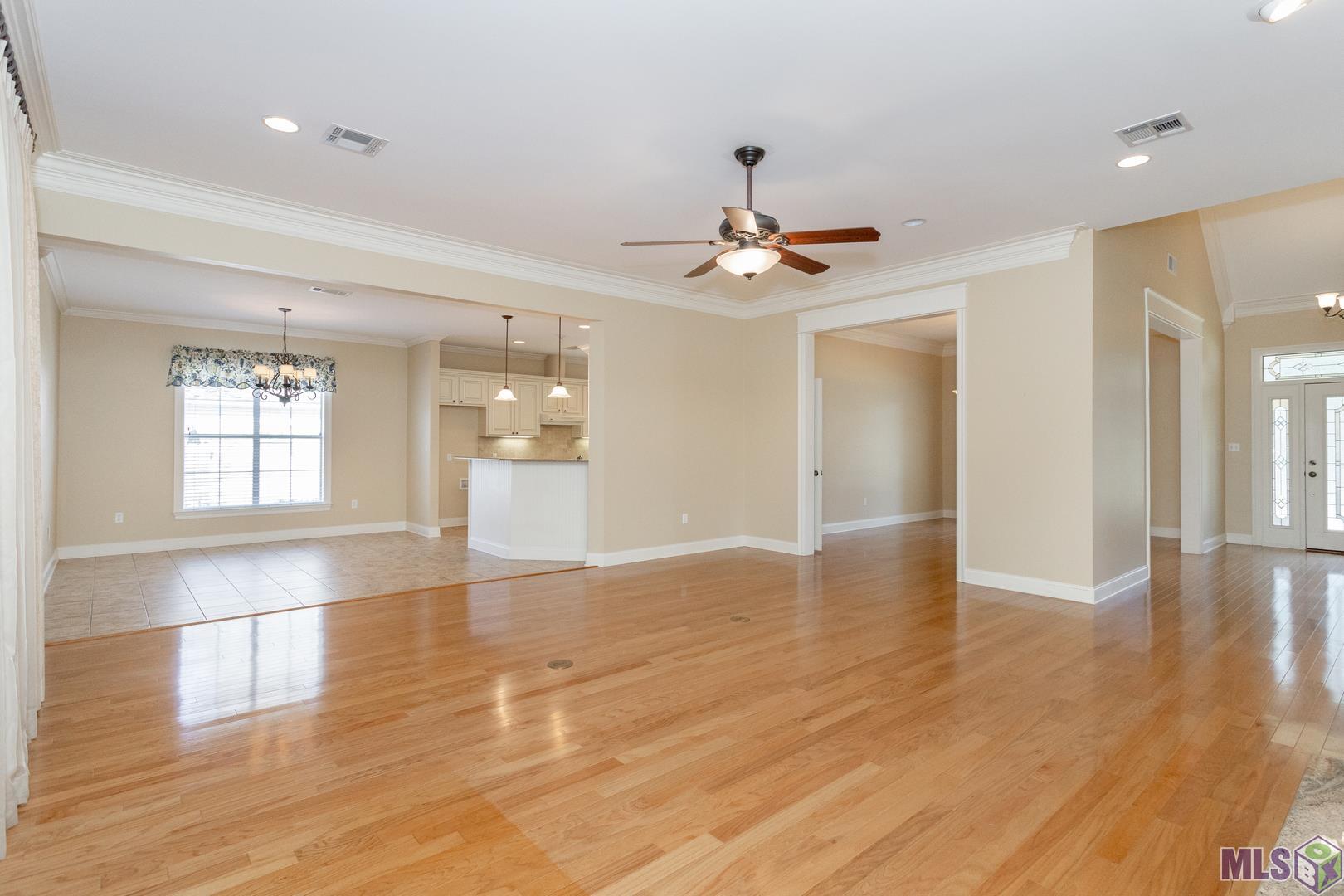 215 Wylie Drive Baton Rouge, LA 70808 - Photo 9 of 44