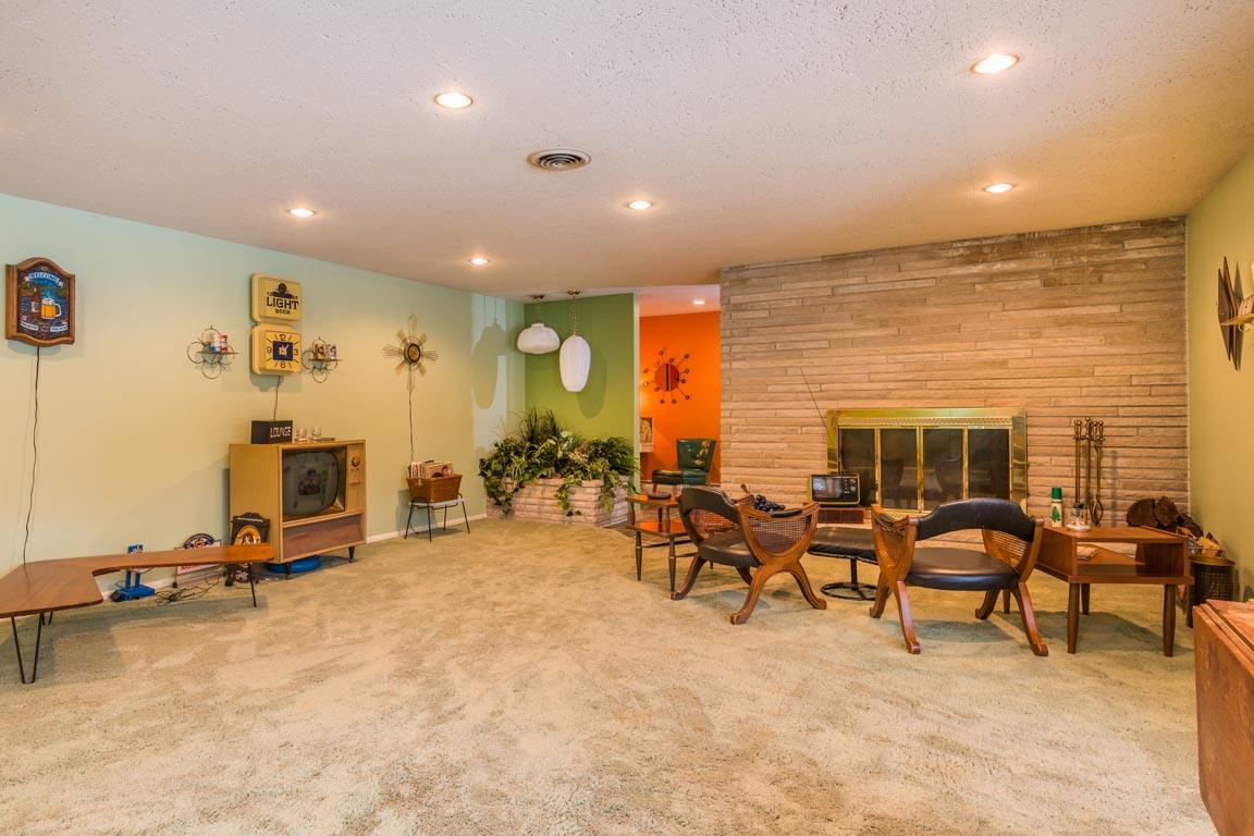 707 North Greene Road Goshen, IN 46526 - Photo 5 of 33 Gallery Image 5
