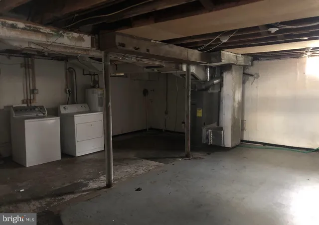 a view of a storage & utility room