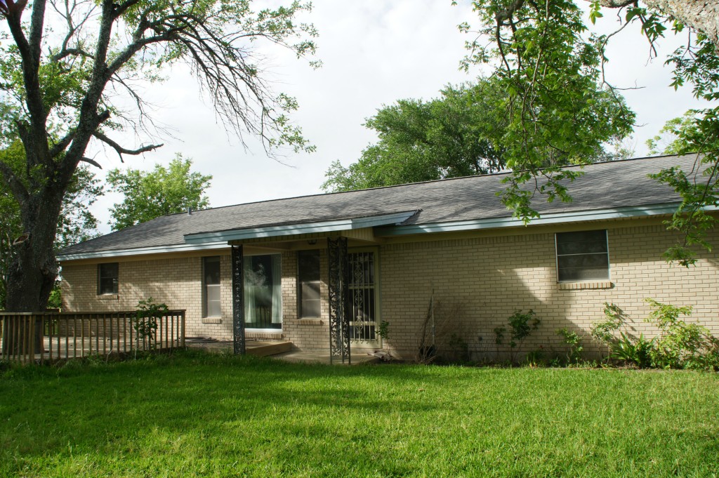 19600 Lockwood Road Manor, TX 78653 - Photo 1 of 1