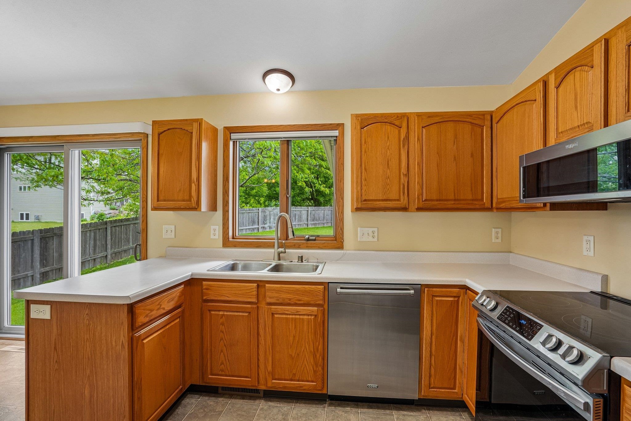 7526 Crawling Stone Road Madison, WI 53719 - Photo 14 of 44