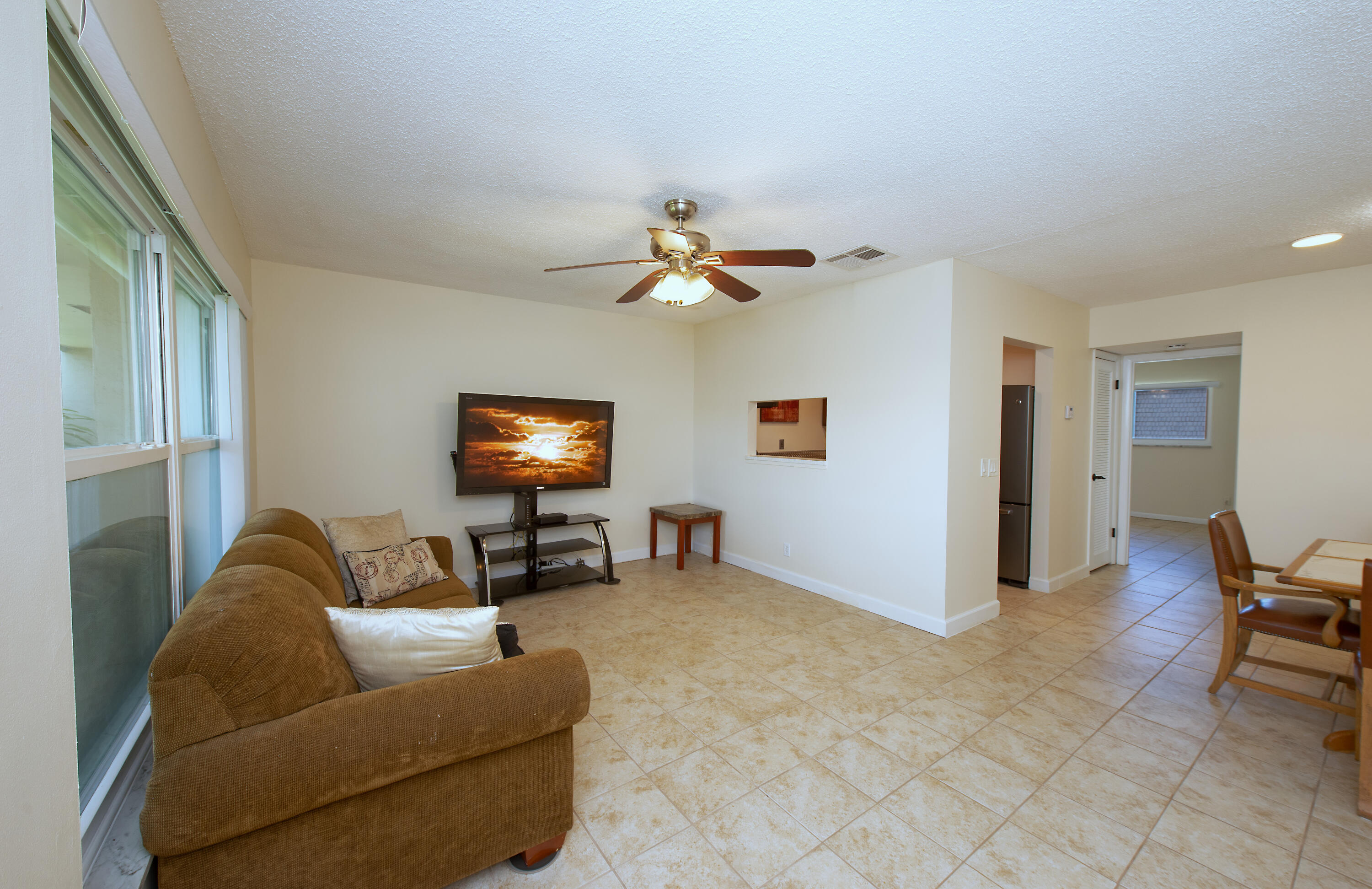 632 Snug Harbor Drive, Unit D15 Boynton Beach, FL 33435 - Photo 3 of 50 a living room with furniture