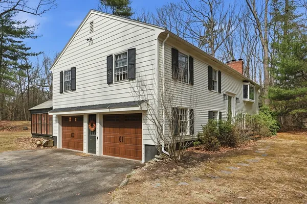 $850,000 | 282 Autumn Lane, Carlisle, MA 01741