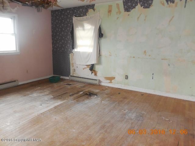 159 Doney Road Gilbert, PA 18331 - Photo 13 of 14 an empty room with a window