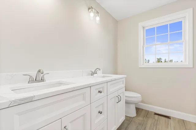 $715,000 | 293 Queen Street, Boscawen, NH 03303