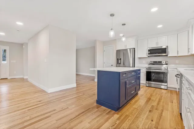 $715,000 | 293 Queen Street, Boscawen, NH 03303