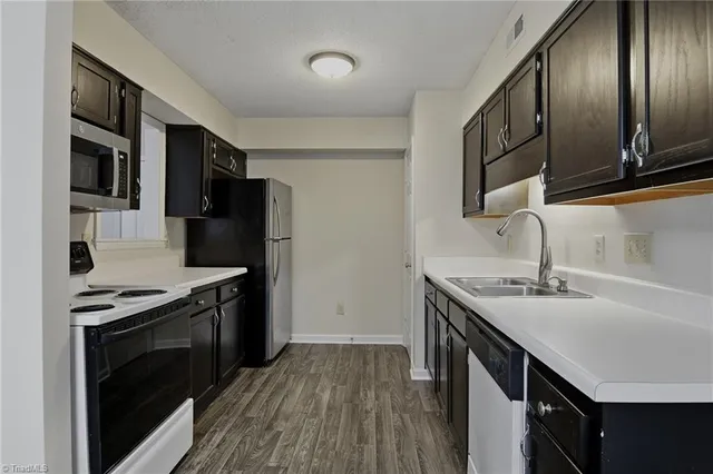 $194,900 | 7129 West Friendly Avenue, Unit D, Greensboro, NC 27410