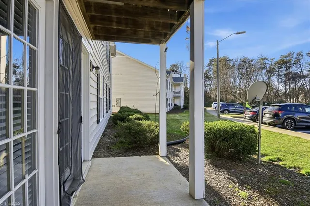 $194,900 | 7129 West Friendly Avenue, Unit D, Greensboro, NC 27410