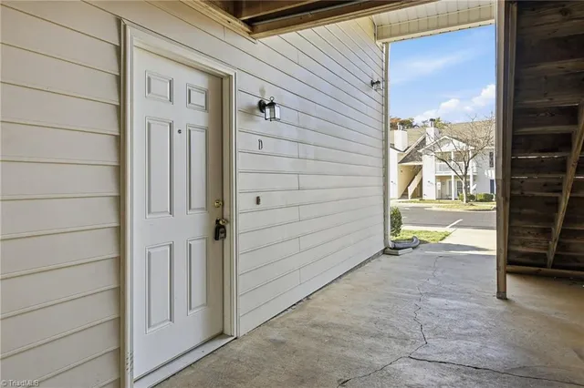 $194,900 | 7129 West Friendly Avenue, Unit D, Greensboro, NC 27410