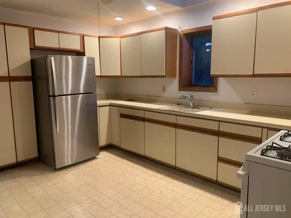 $3,200 | 11 South Pelham Avenue, Longport, NJ 08403