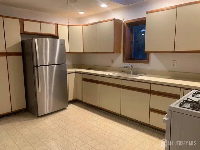 $3,200 | 11 South Pelham Avenue, Longport, NJ 08403