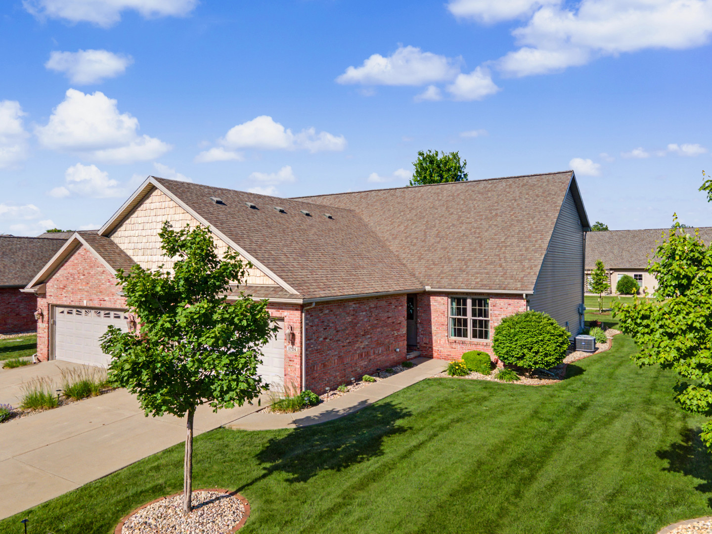 1724 Dunraven Road Bloomington, IL 61704 - Photo 33 of 36