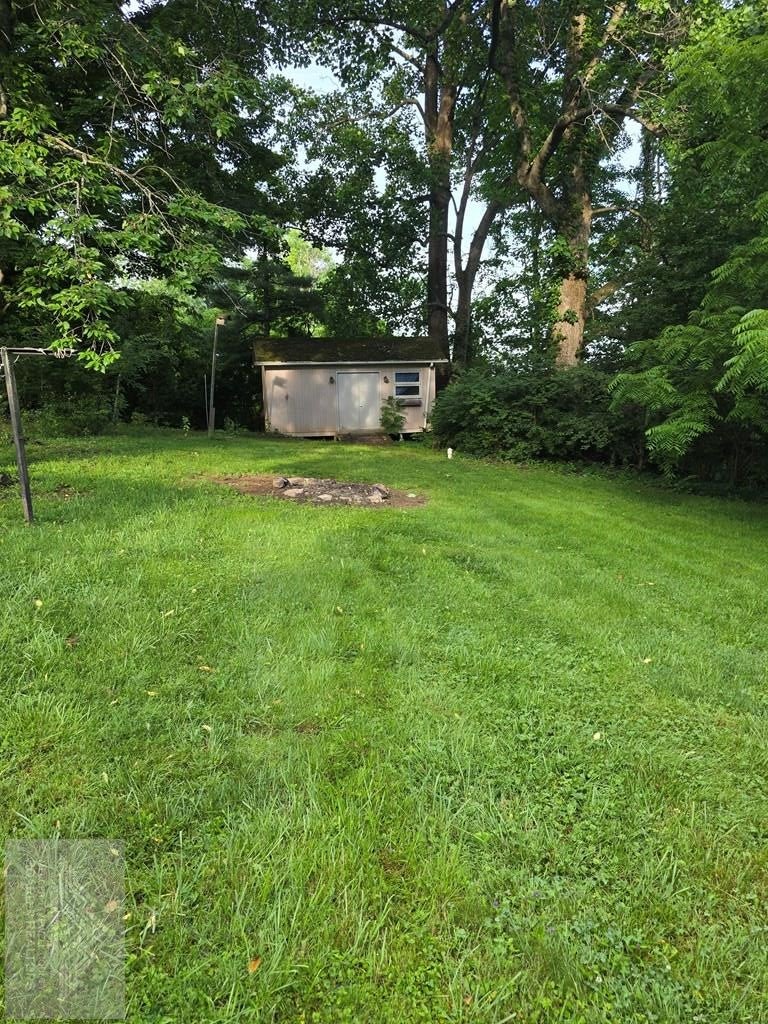 2524 Parnell Road Bluefield, WV 24701 - Photo 4 of 13 Gallery Image 4