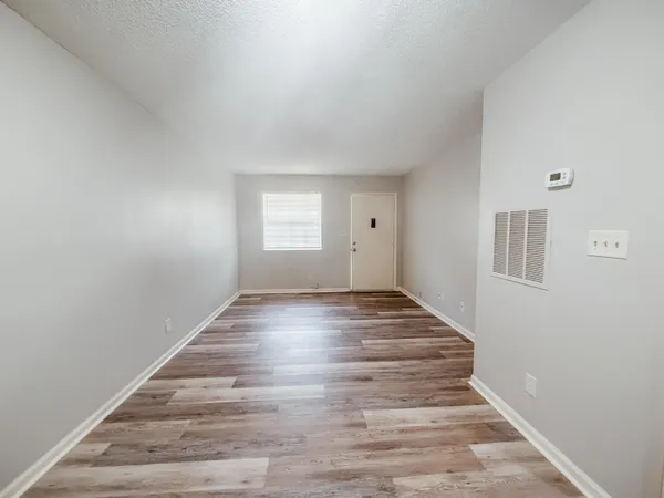 $1,100 | 4260 Highway 90, Unit 42, Pace, FL 32571