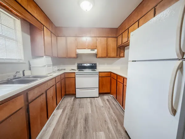$1,100 | 4260 Highway 90, Unit 42, Pace, FL 32571