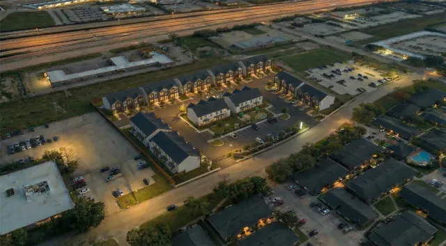 $298,000 | 81 Northpoint Drive, Houston, TX 77060