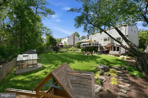 $1,050,000 | 4716 Hornbeam Drive, Rockville, MD 20853