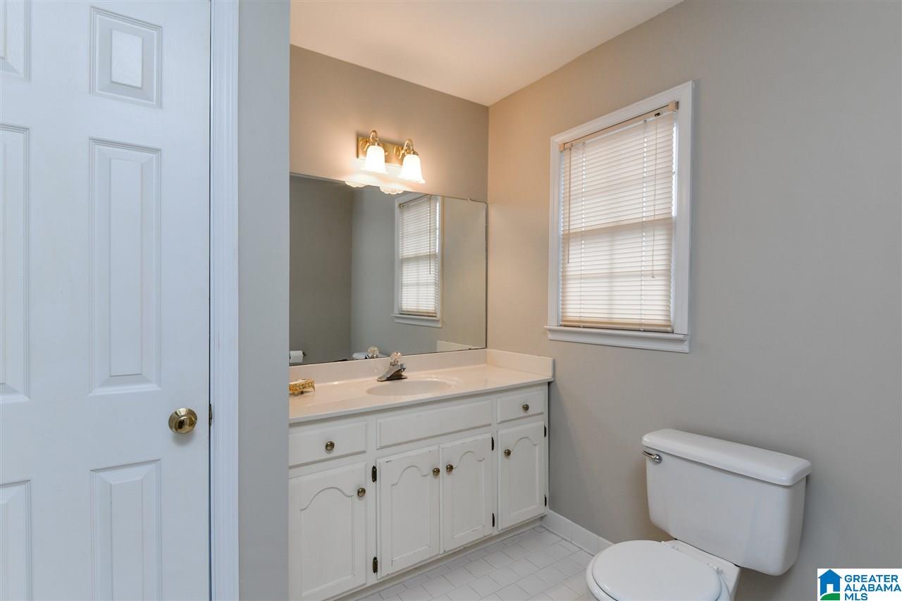 204 Newgate Circle Alabaster, AL 35007 - Photo 35 of 50