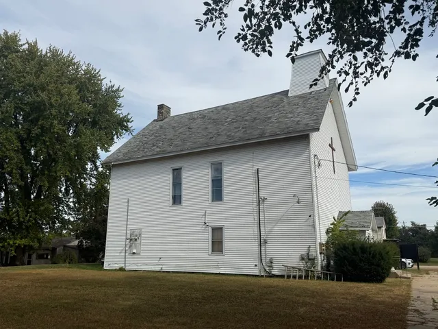 $108,000 | 104-106 Gaston Street, Sterling, IL 61081