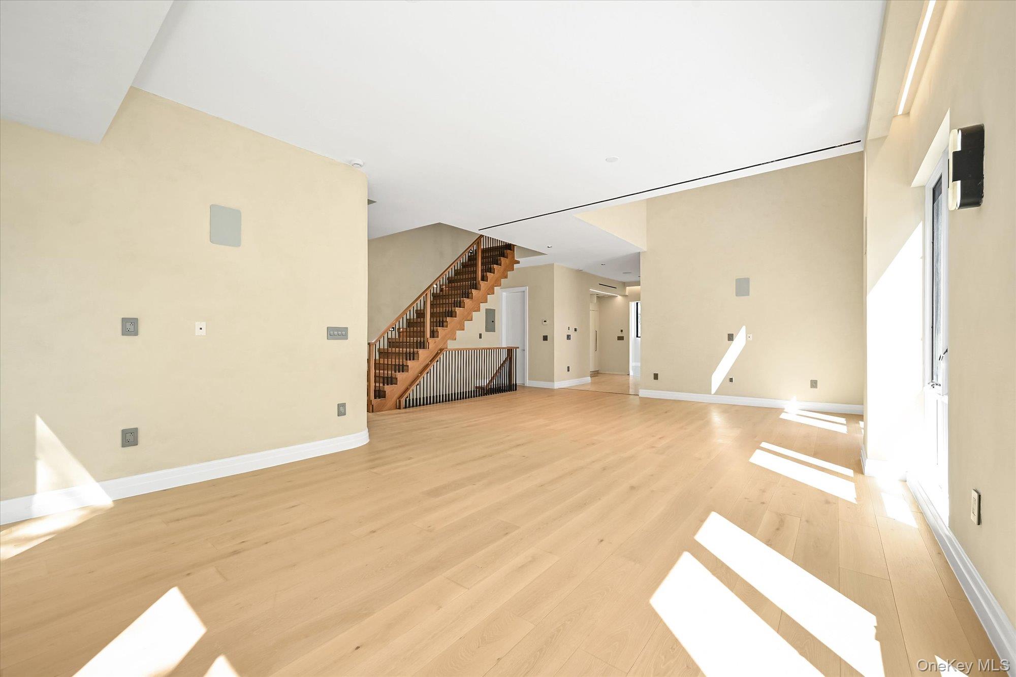 176-12 Kildare Road Queens, NY 11432 - Photo 7 of 36