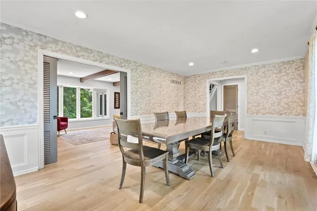 $985,000 | 9815 Overbrook Road, Leawood, KS 66206