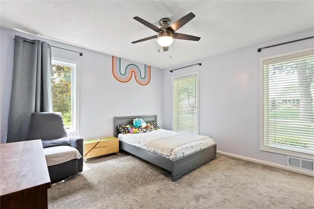 $985,000 | 9815 Overbrook Road, Leawood, KS 66206