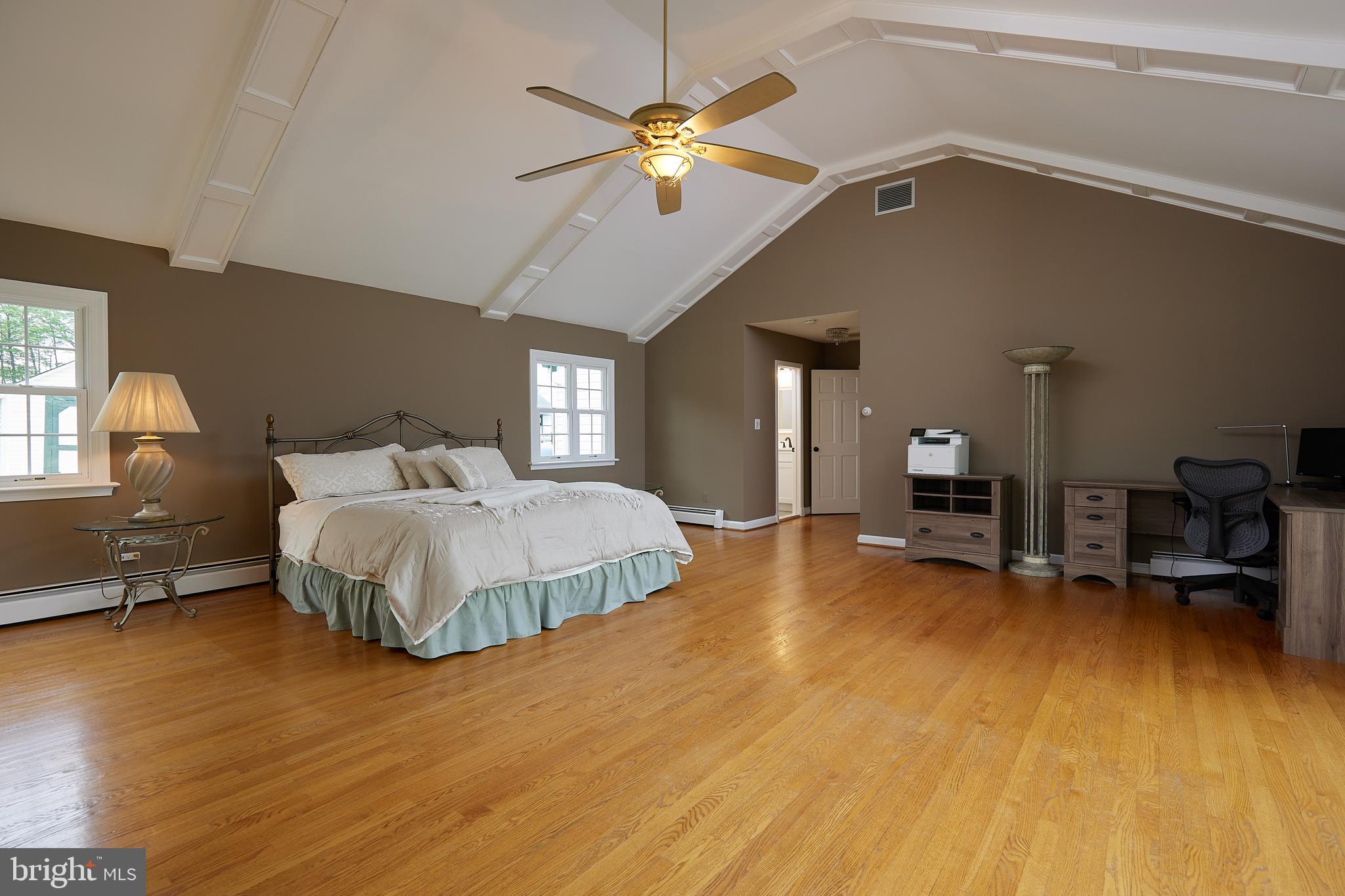 18410 Beallsville Road Poolesville, MD 20837 - Photo 21 of 55 Owner's bedroom with vaulted ceiling