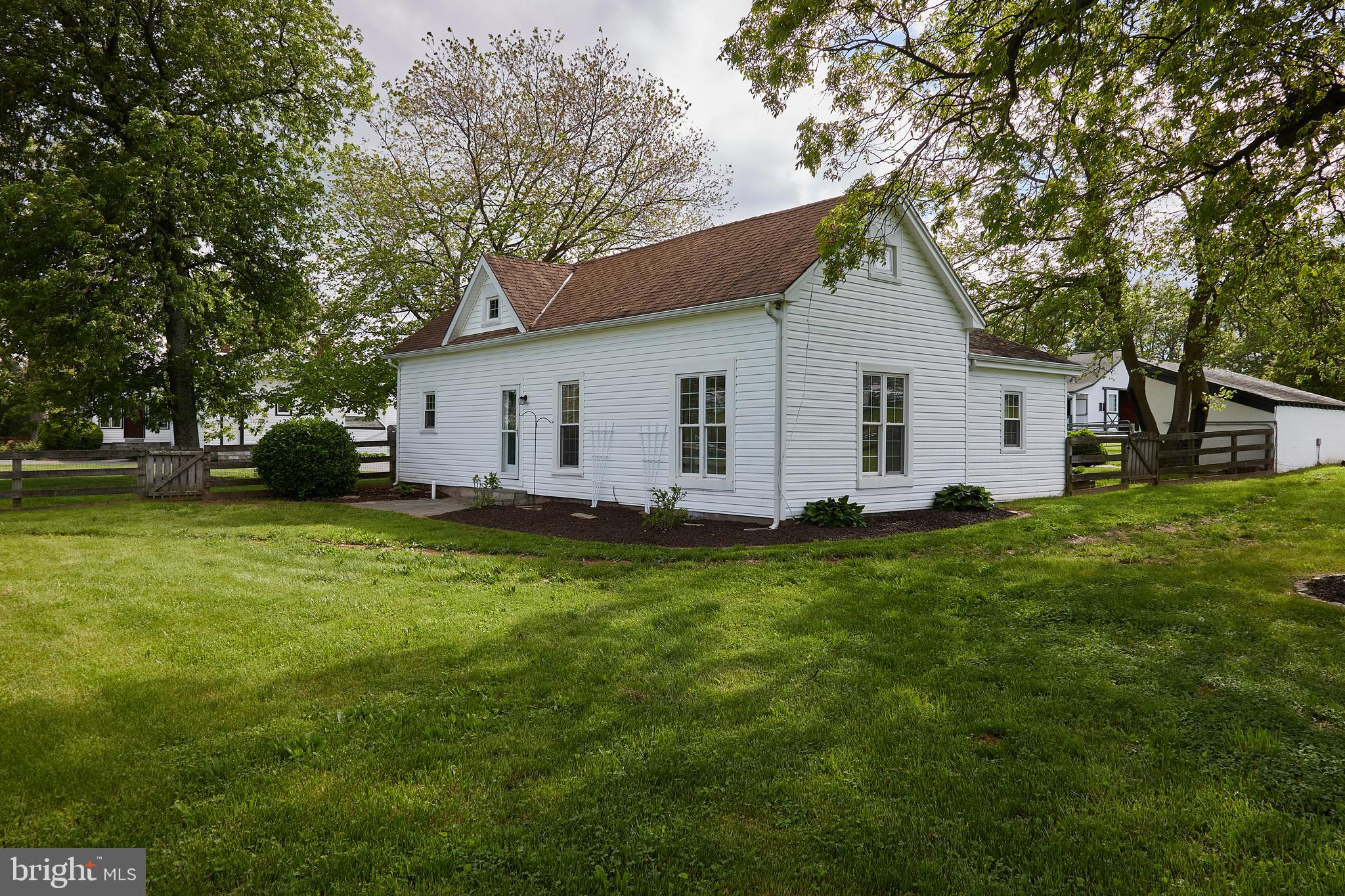 18410 Beallsville Road Poolesville, MD 20837 - Photo 35 of 55 Guest/tenant house
