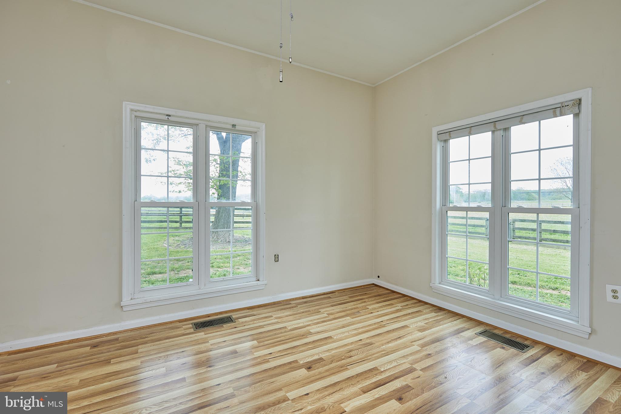 18410 Beallsville Road Poolesville, MD 20837 - Photo 40 of 55 Bedroom one