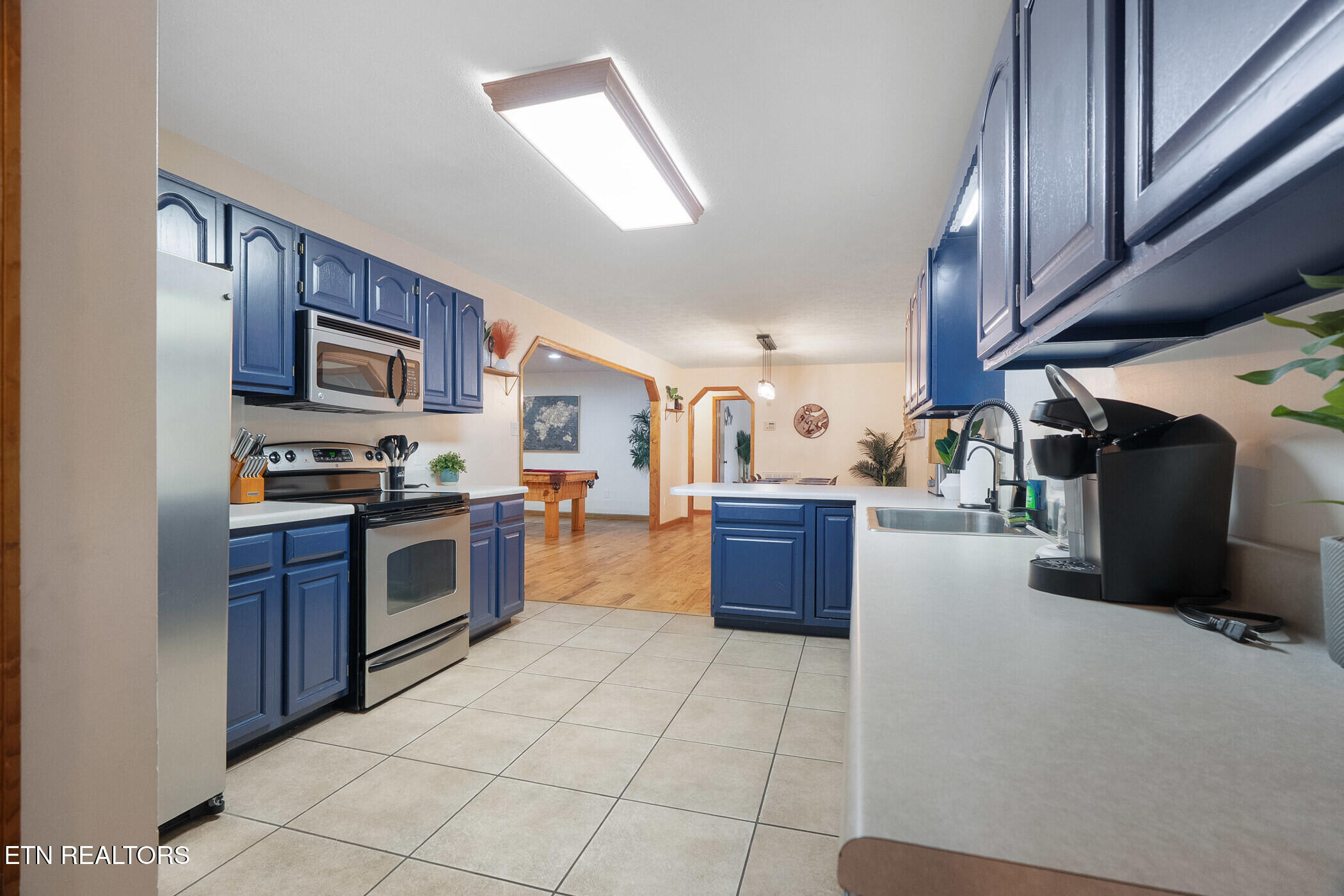 646 Parton Hollow Road Sevierville, TN 37876 - Photo 12 of 31 Spacious Kitchen