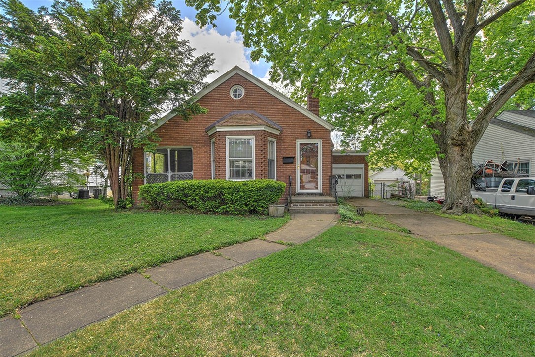 1661 West Riverview Avenue Decatur, IL 62522 - Photo 1 of 30