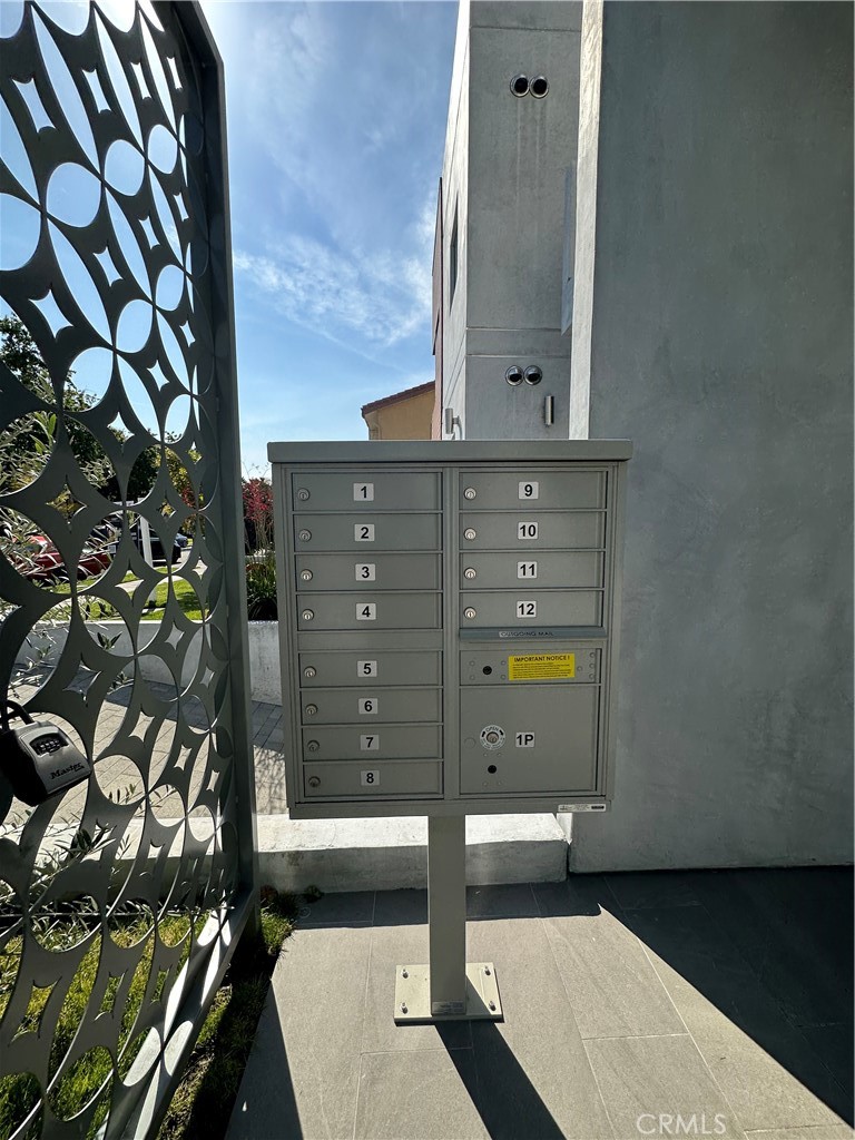 325 Myrtle Street, Unit 301 Glendale, CA 91203 - Photo 6 of 28