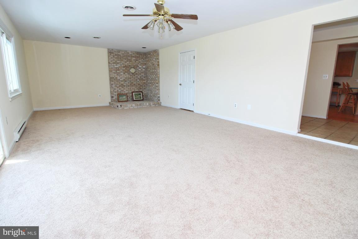 2963 Lonesome Dove Road Mount Airy, MD 21771 - Photo 9 of 30 Family Room