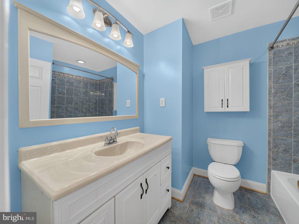 2903 Ivy Bridge Road, Unit N Fort Washington, MD 20744 - Photo 23 of 53 Second full bathroom