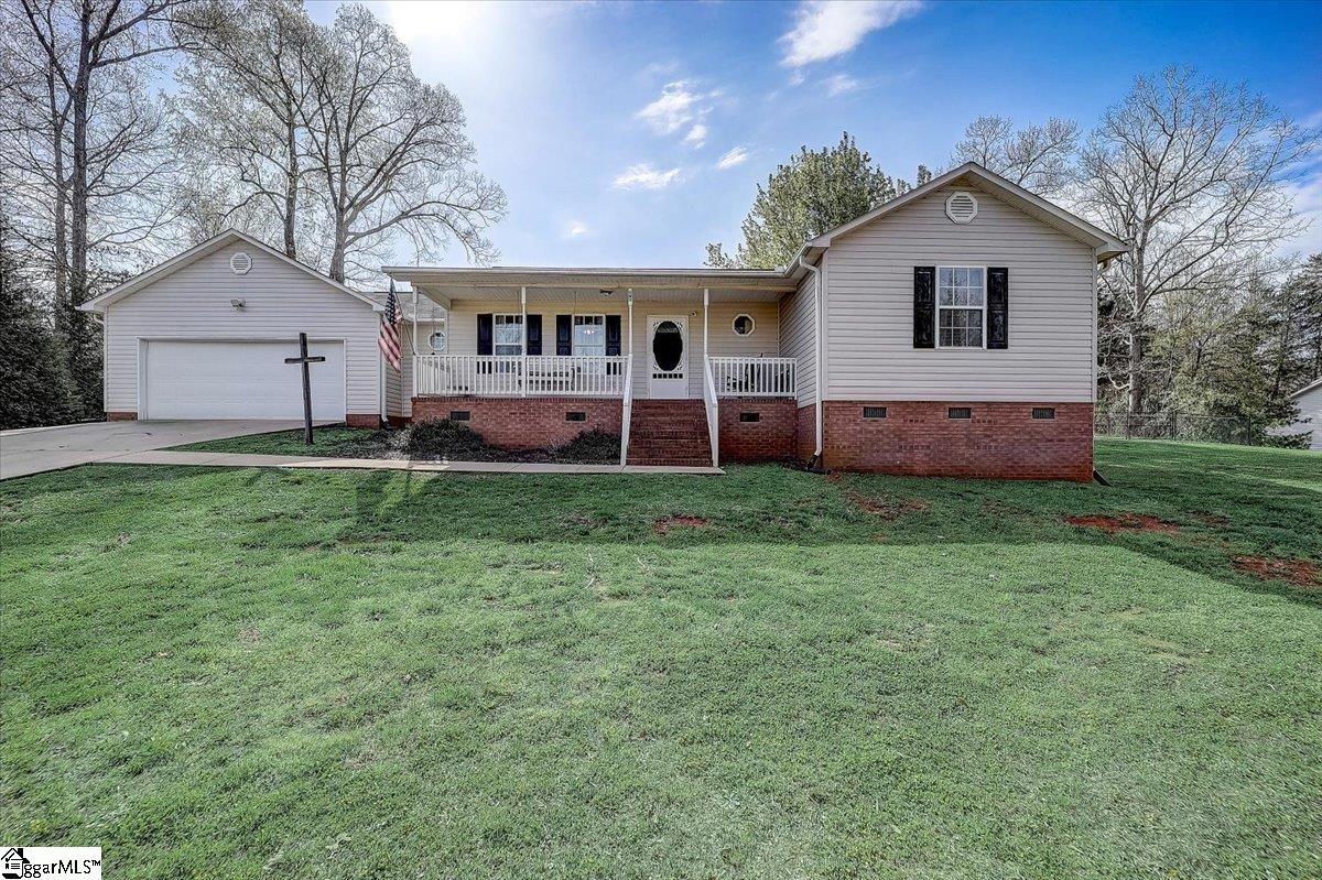 65 Lee Street Lyman, SC 29365 - Photo 3 of 36 Gallery Image 3