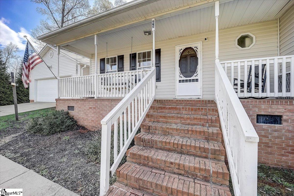 65 Lee Street Lyman, SC 29365 - Photo 4 of 36 Gallery Image 4