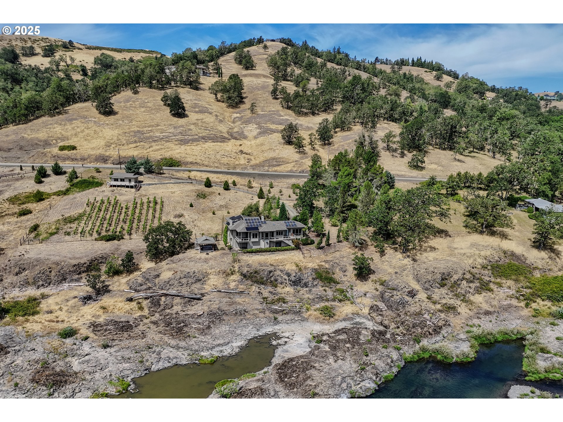 14585 North Bank Road Roseburg, OR 97470 - Photo 3 of 48 View