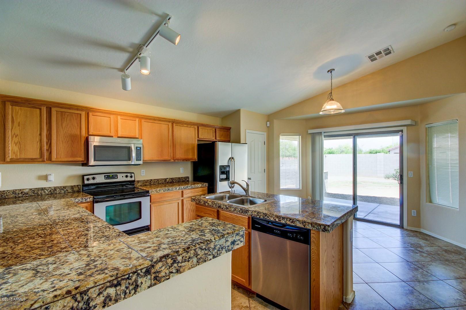 7228 West Beverly Road Laveen, AZ 85339 - Photo 7 of 25 6