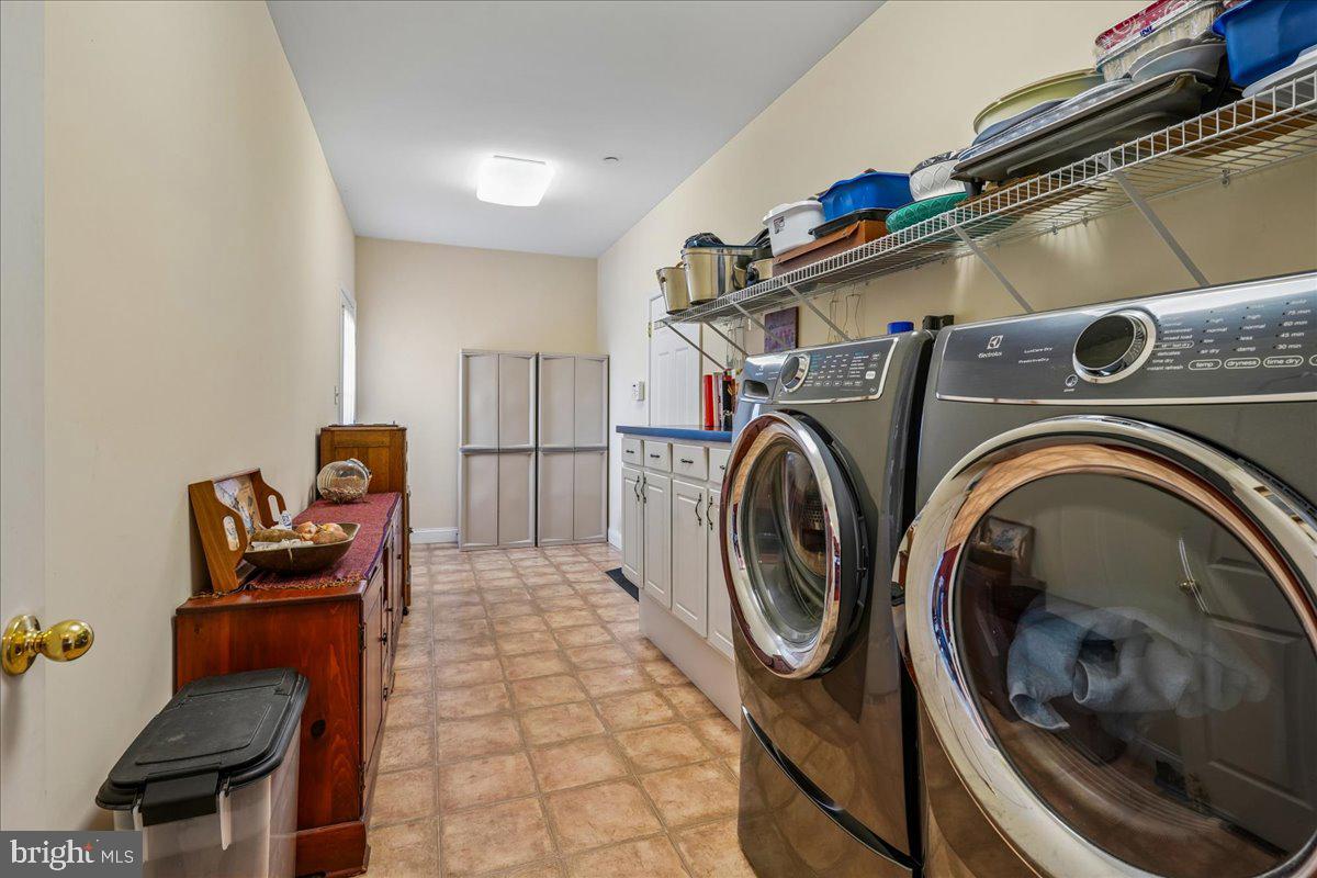12195 Potomac View Road Newburg, MD 20664 - Photo 42 of 91 Laundry