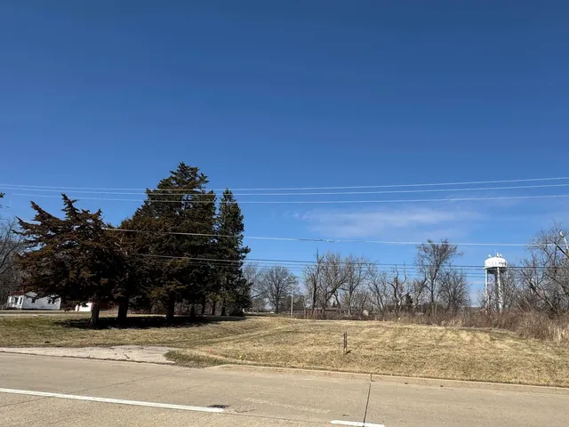 $47,000 | 20519 Highway 173, Harvard, IL 60033