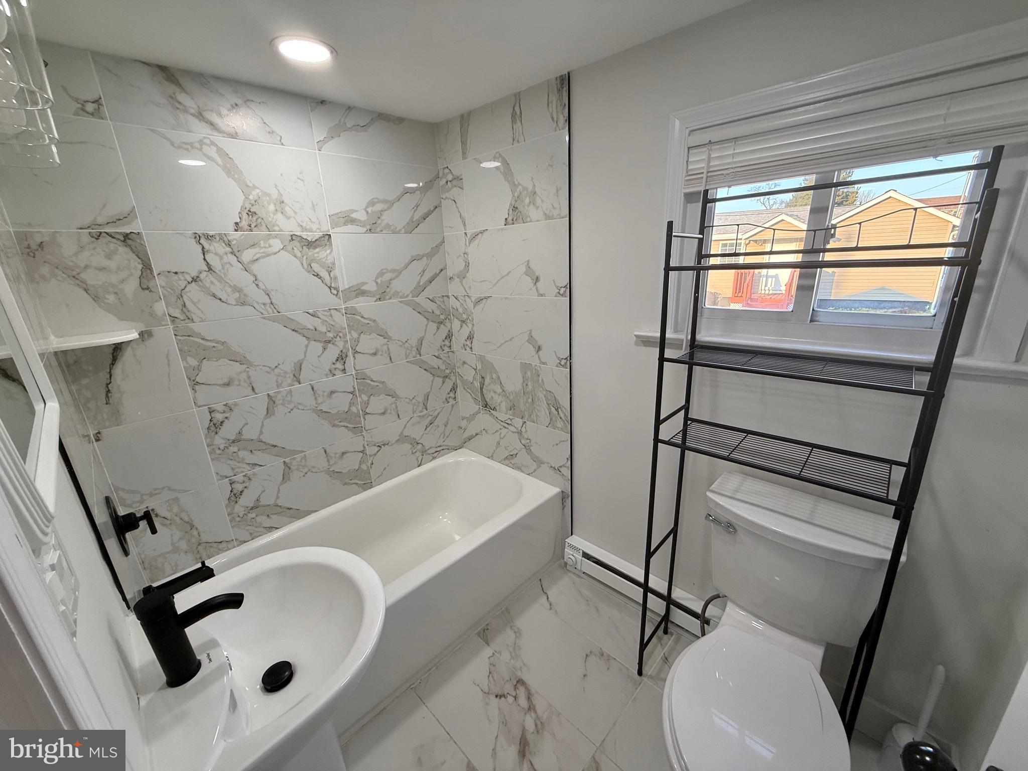 50 Chestnut Street, Unit B Pennsville, NJ 08070 - Photo 12 of 19 Tiled tub/shower