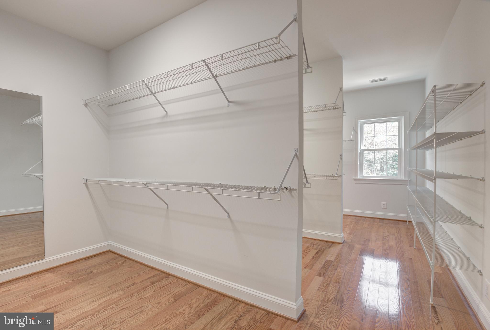 4401 Nuttall Road Fairfax, VA 22032 - Photo 9 of 72 Gallery Image 9