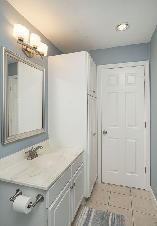 215 Longmeadow Road, Unit 406 Taunton, MA 02780 - Photo 20 of 31