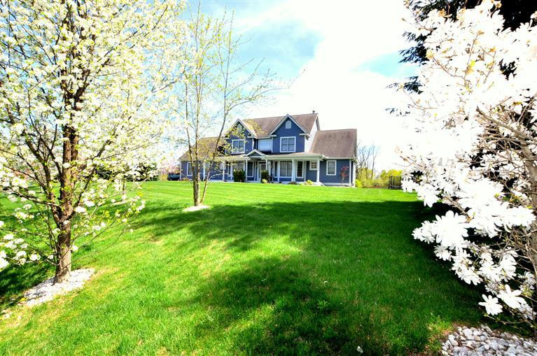 2210 Wild Oak Lane Ann Arbor, MI 48105 - Photo 2 of 17 Photo 2