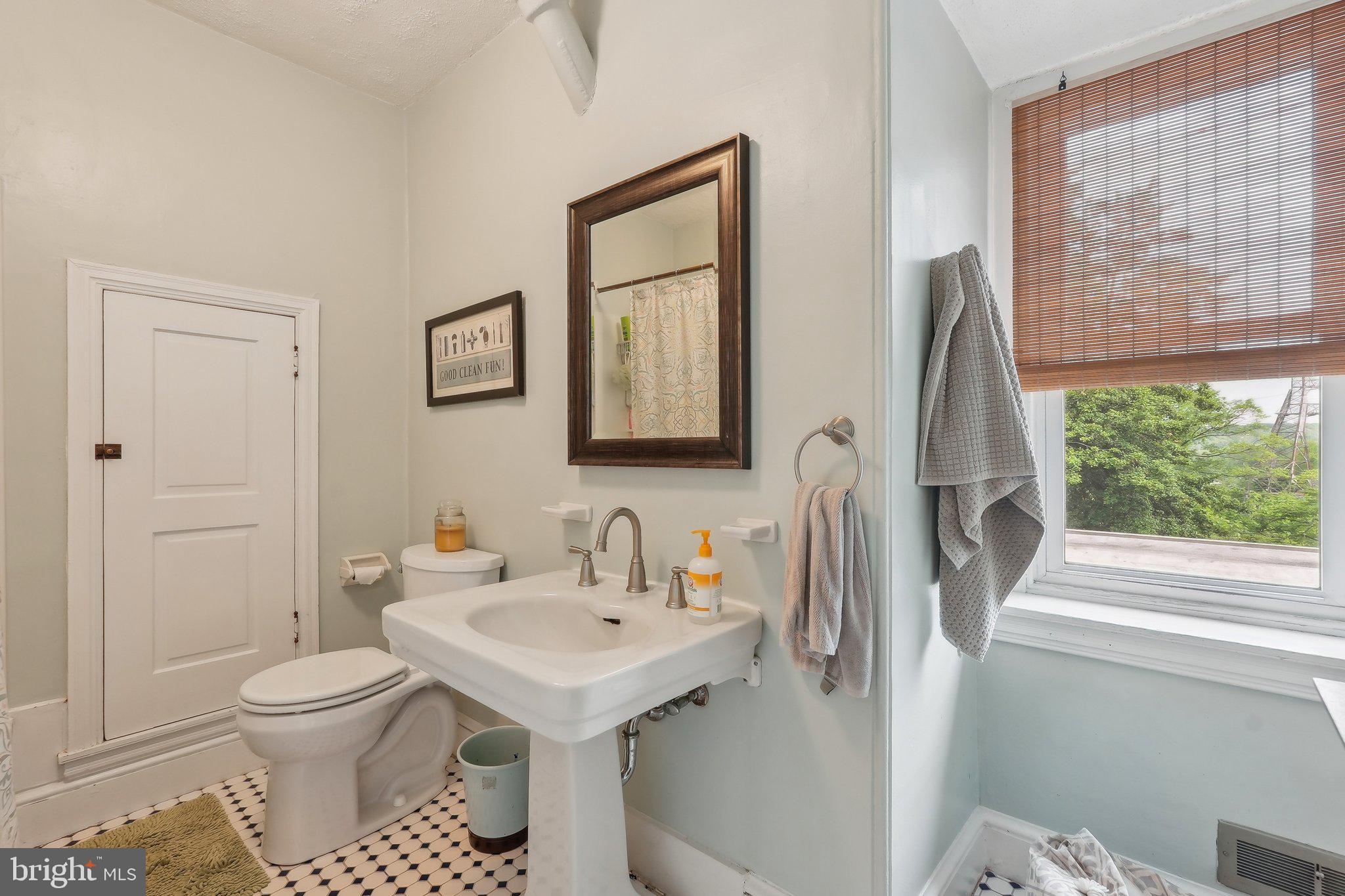 108 Rochelle Avenue Philadelphia, PA 19128 - Photo 40 of 43 Gallery Image 40