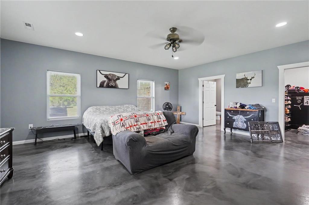 2216 Eisenhower Road Ottawa, KS 66067 - Photo 23 of 54