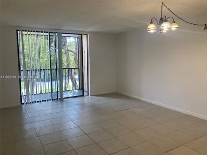 $269,000 | 8420 Southwest 133rd Avenue Road, Unit 422, Miami, FL 33183